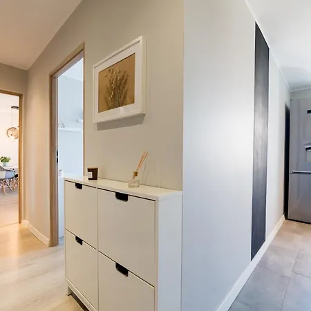 Winogrady Stylish By Bookinghost * 포즈난